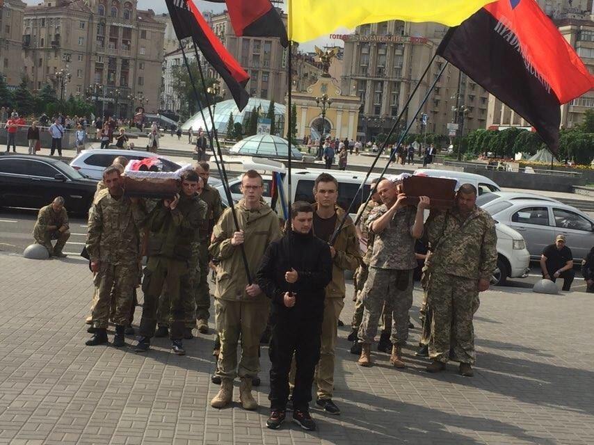 Церемония прощания с бойцами