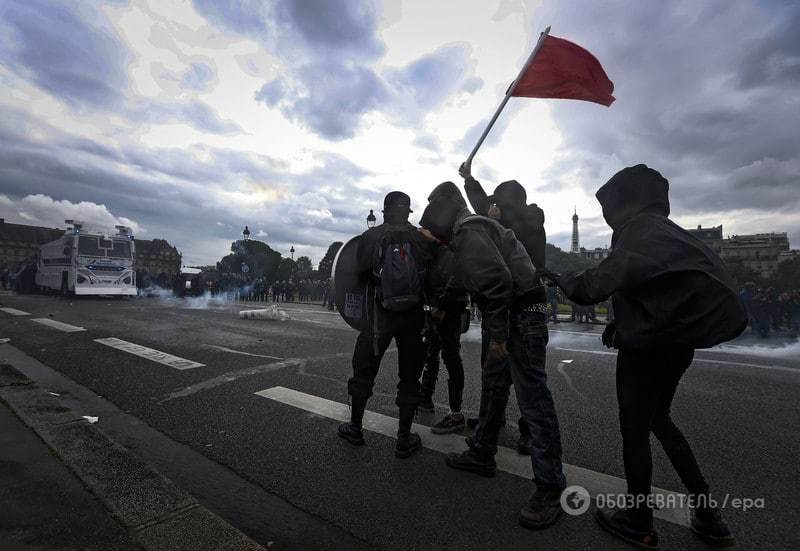 Багатотисячний мітинг у Парижі: щонайменше 26 людей постраждали