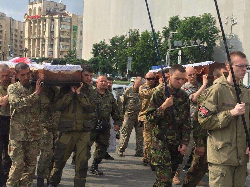 Церемония прощания с бойцами
