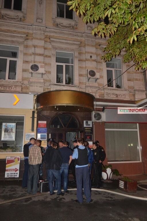 СМИ узнали, зачем неизвестные устроили взрыв в жилом доме Киеве