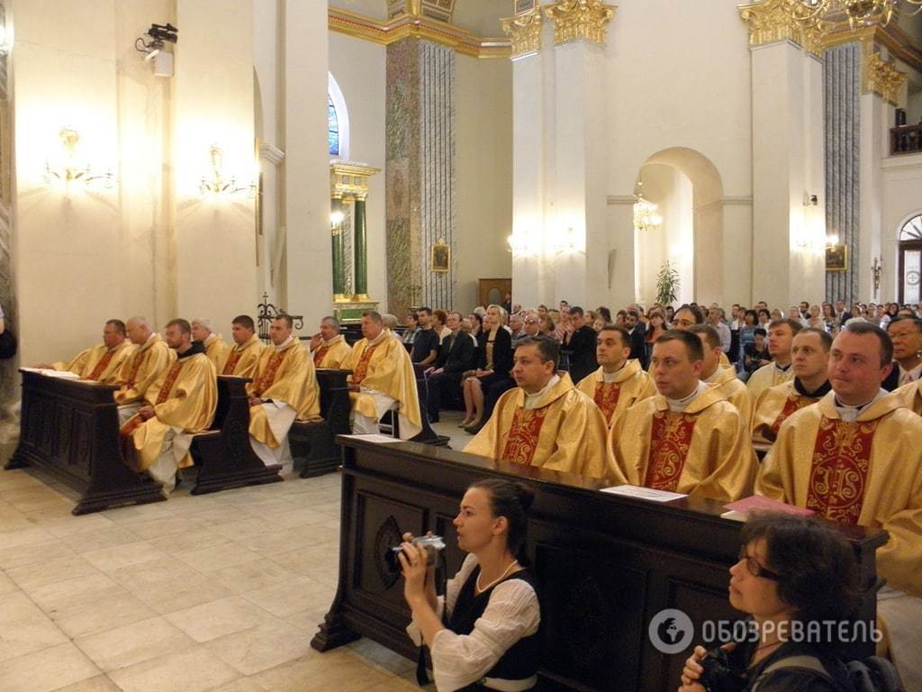 Главная причина обнищания: в Киеве "заместитель" Папы Франциска сделал яркое заявление