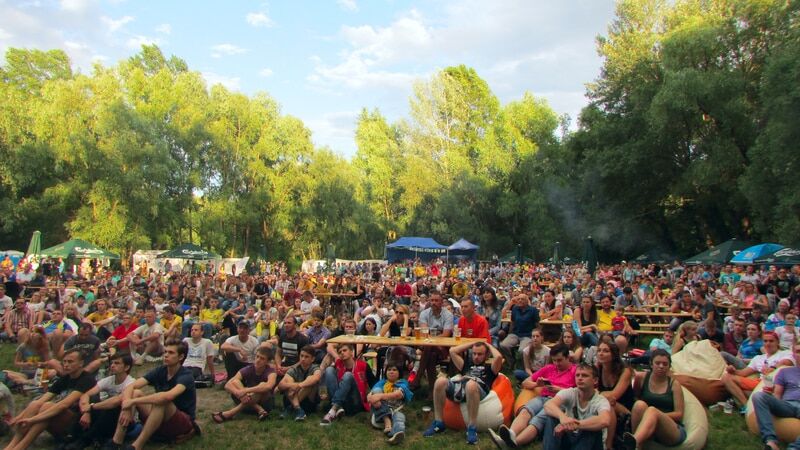 Открытие Kids-зоны и визит оперной певицы Алёны Гребенюк в фан-зону "Eurozone"