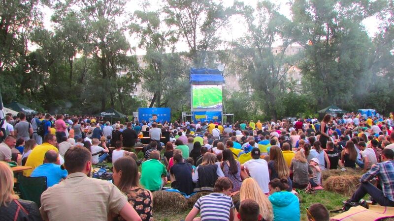 Открытие Kids-зоны и визит оперной певицы Алёны Гребенюк в фан-зону "Eurozone"