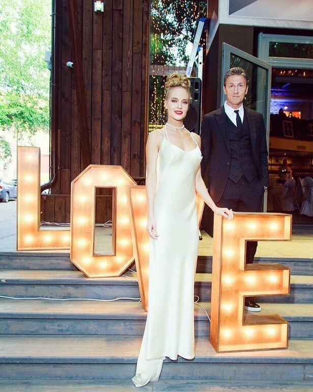 "Из Киева с любовью": Глюкоза отпраздновала юбилей в платье от украинского дизайнера