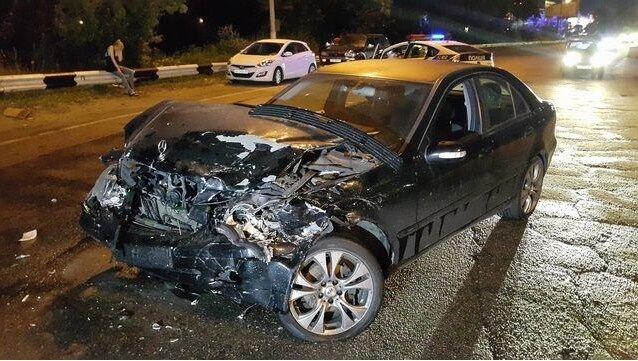 Серьезное ДТП в Киеве: девушка на Hyundai врезалась в авто с двумя детьми