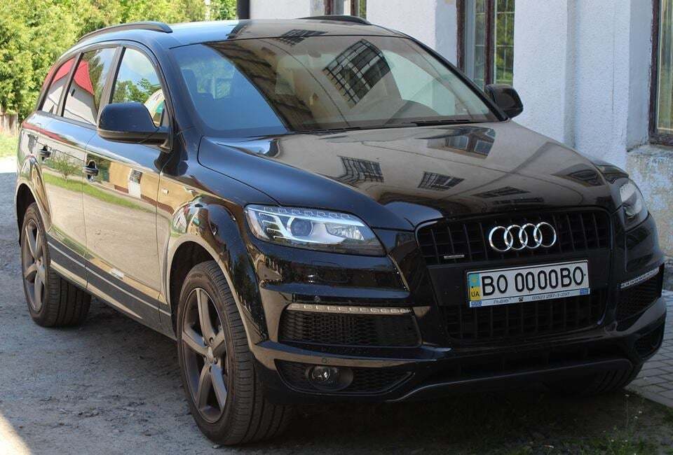 19-летний сын львовского прокурора обзавелся шикарным внедорожником Audi
