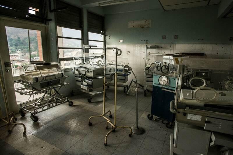 Не парк развлечений: снимки самых жутких больниц мира шокировали сеть