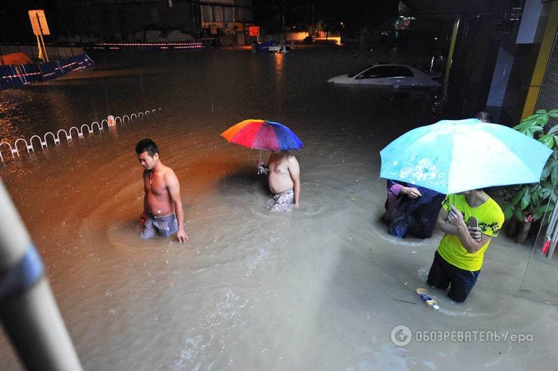 Прорыв дамбы в Китае: мощное наводнение забрало жизни более 30 человек. Опубликованы фото и видео