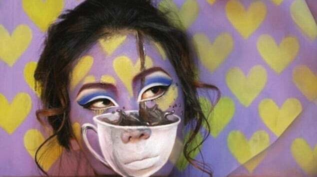 Корейська художниця створює неймовірні оптичні ілюзії прямо на обличчях