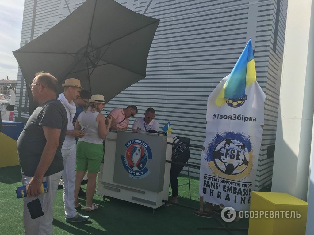 Євро-2016. УЄФА відкрив українське фан-посольство на місці бійки російських фанатів
