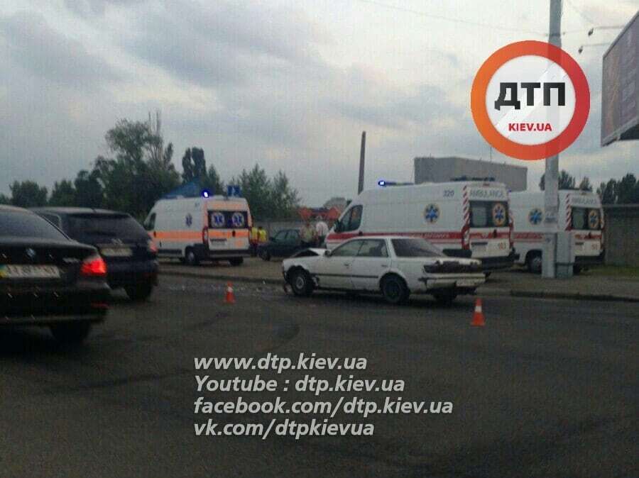 Жахлива ДТП у Києві: постраждали шестеро людей, дитина потрапила в реанімацію