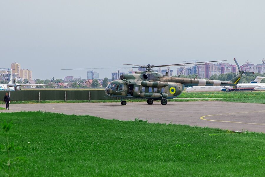 До Києва із зони АТО прибув вертоліт з пораненими нацгвардійцями