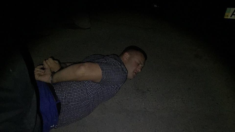 В Киеве задержали пьяного полицейского на Range Rover