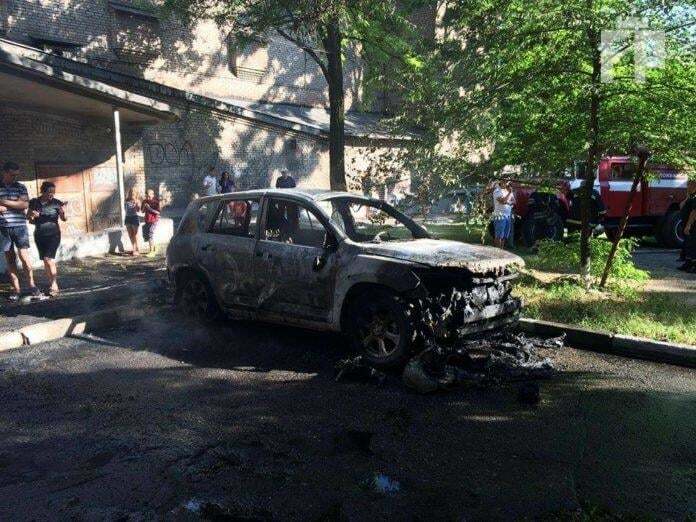 В центре Запорожье взорвался автомобиль. Опубликованы фото