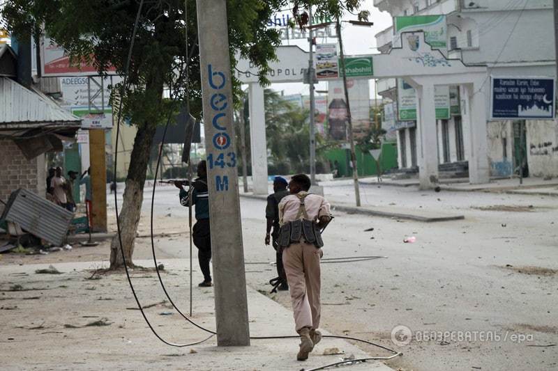 Атака смертников на отель в Сомали: погибли 15 человек. Опубликованы фото