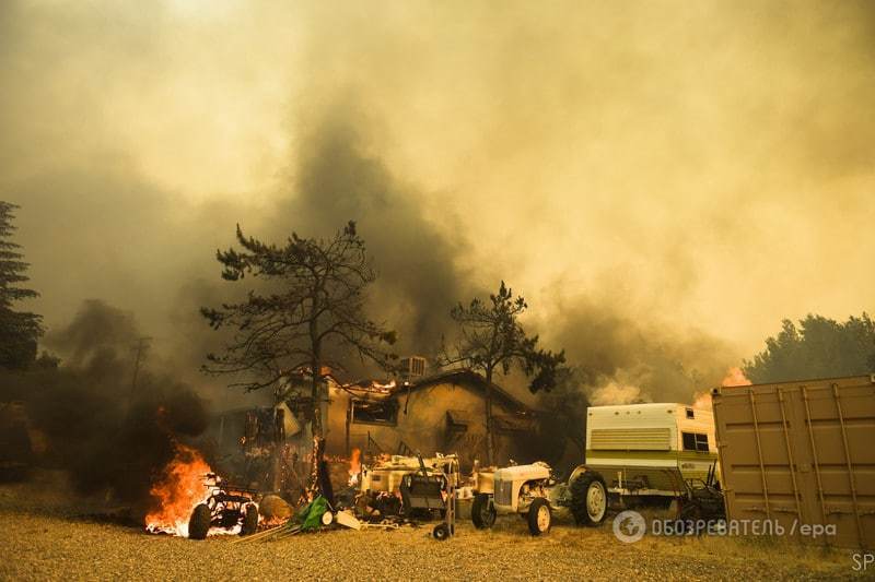 Лісова пожежа в Каліфорнії: спалено понад 7,5 тис. гектарів, є загиблі. Фоторепортаж