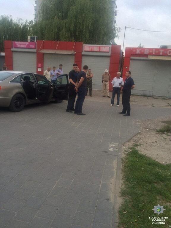 У Львові п'яний водій, втікаючи від поліції, протаранив патрульне авто: є постраждалі