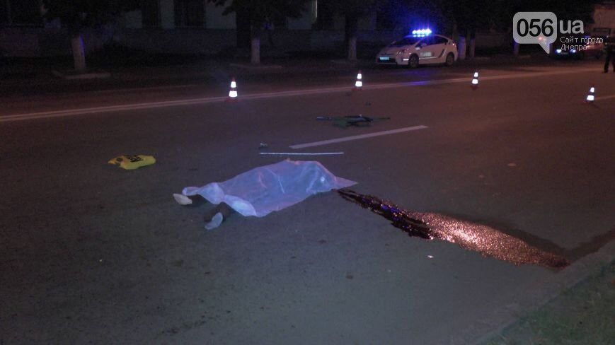 Шёл на рыбалку: в Днепре пенсионер погиб под колёсами авто