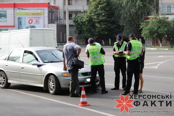 Во время ДТП в Херсоне пострадали две иномарки. Фото