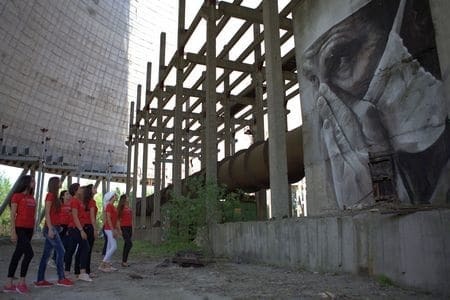 Фіналістки "Міс Україна Всесвіт" влаштували фотосесію в зоні ЧАЕС