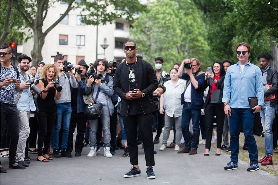 Street style: как выглядят самые модные мужчины Парижа