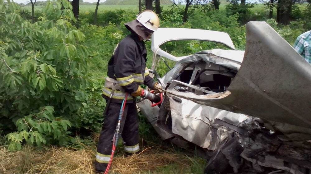 В ДТП с участием автомобиля СБУ погибла семья из трех человек