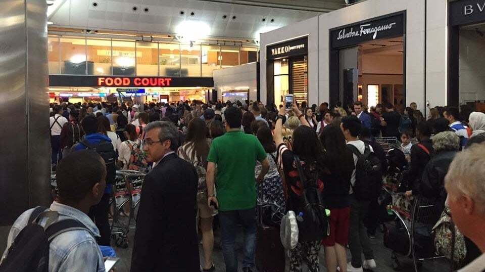 "Люди просто сходили с ума": украинцы рассказали о теракте в аэропорту Стамбула