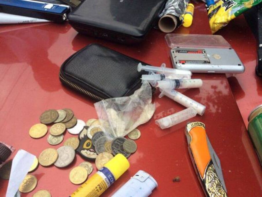 В Мукачевому затримали прикордонника, який торгував наркотиками. Фото та відео