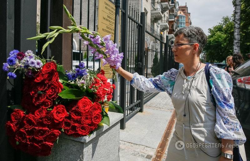 Горе без границ: в Турции начали прощание с жертвами кровавого теракта. Фоторепортаж