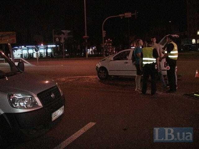 ДТП на светофоре: в Киеве журналист получил тяжелые травмы