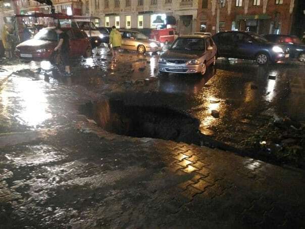 Режим ЧС: в Ростове случился потоп, есть погибшие. Опубликованы фото, видео