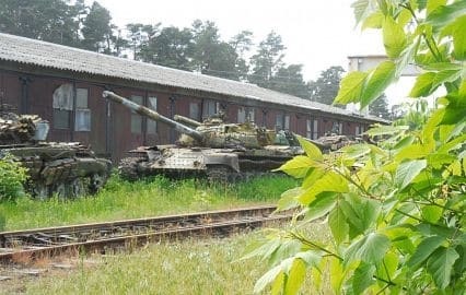 Кладбище военной техники