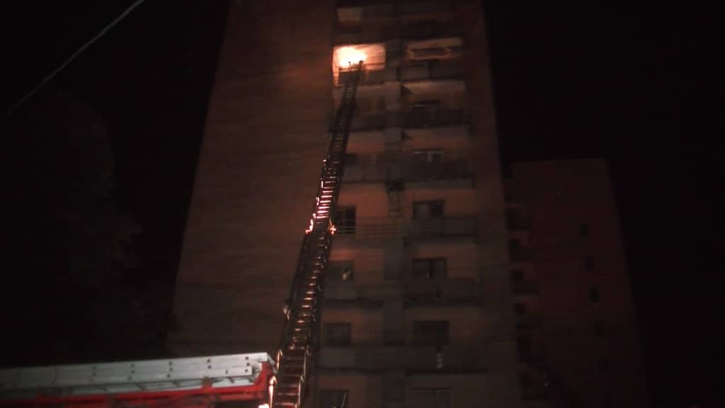 В Харькове горело 9-этажное общежитие: эвакуировали 84 человека. Опубликованы фото