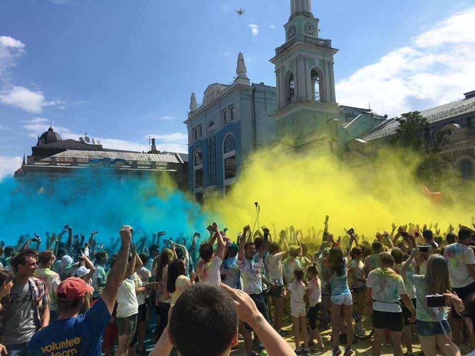 У Києві відбувся кольоровий забіг