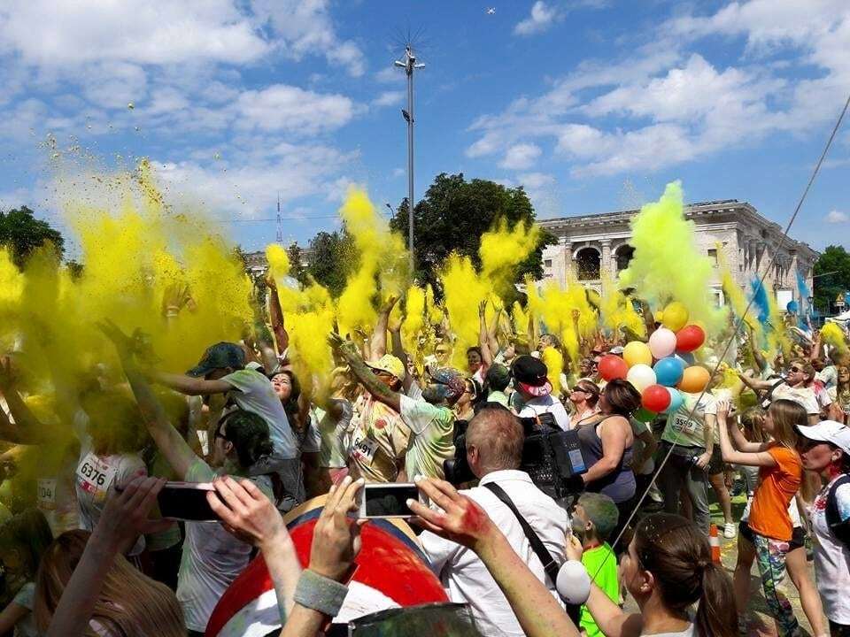 У Києві відбувся кольоровий забіг