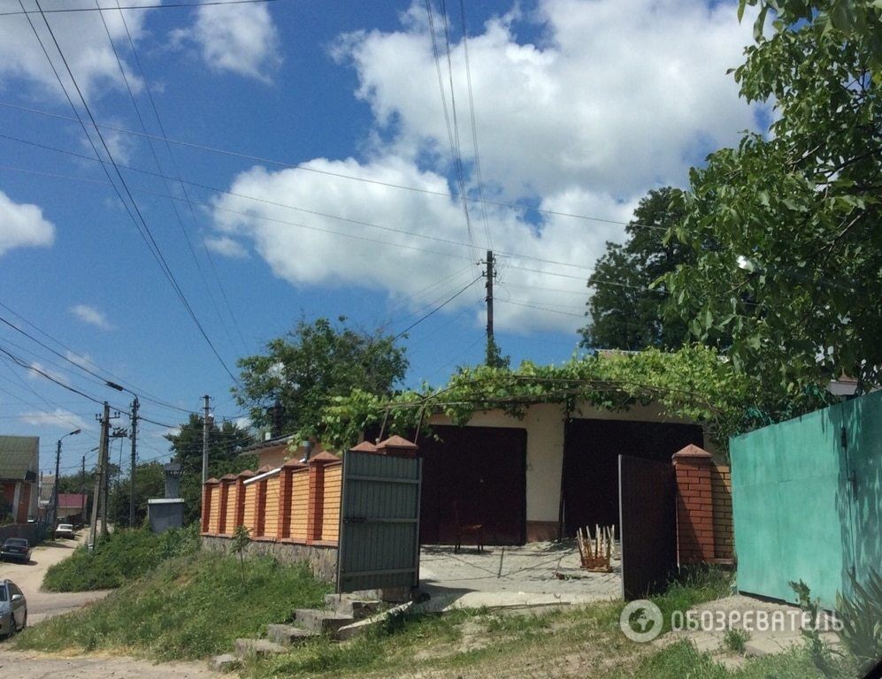 Біль і сльози: у Василькові попрощалися з дівчатками, яких збив п'яний водій