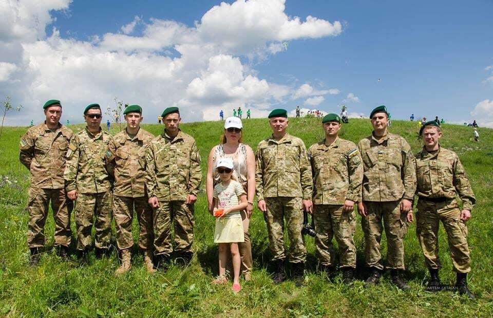 "Плаче небо": під Слов'янськом відкрили пам'ятник загиблим в АТО льотчикам