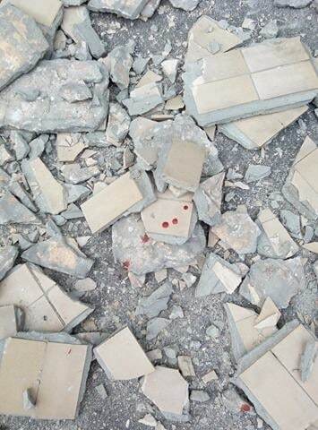 НП у Києві: з будинку обрушилася плитка, постраждав перехожий