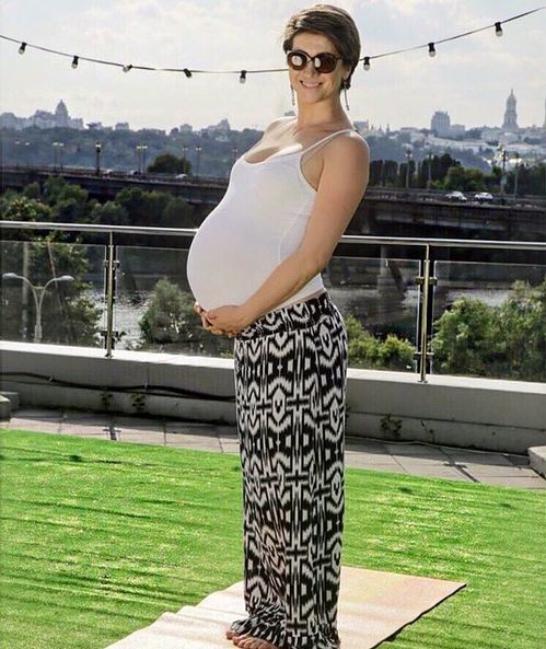 Анита Луценко призналась, сколько набрала за время беременности