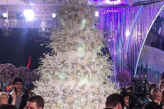 Пугачова, Ротару і Maroon5 розважали гостей на розкішному весіллі російського мільярдера