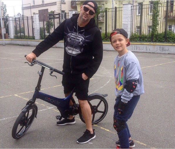 Потап ради похудения купил велосипед как у Кличко за $4,5 тыс.: опубликованы фото