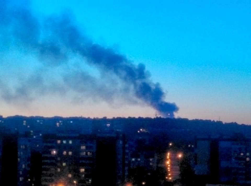 Дым движется на Львов: на свалке в Грибовичах вновь вспыхнул мусор