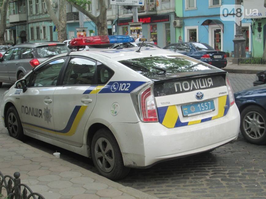 Велозаезд не удался: в Одессе полицейские повязали пенсионера по подозрению в краже. Фото и видео