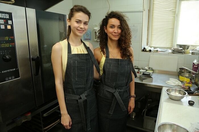 Из холостячки в кондитеры: Анетти Жернова освоила кулинарное искусство