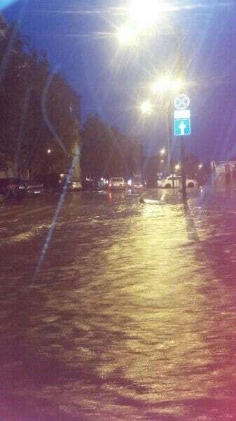 Ночной ливень за несколько часов затопил Харьков: опубликованы фото и видео