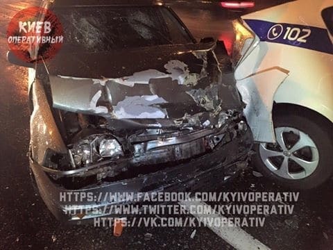 В Киеве при оформлении ДТП разбили две полицейские машины