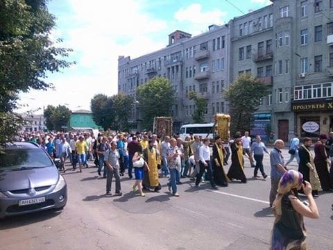 "Свидетели Вовы Путина": в сети потребовали запрета УПЦ МП из-за "крестного хода"