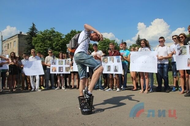 У "ЛНР" показово "розправилися" з десятками українських журналістів