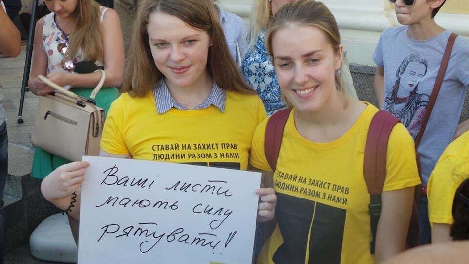 "Ждем в Киеве": на Майдане активисты отметили юбилей Сенцова. Опубликованы фото и видео