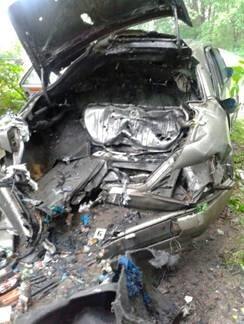 ЧП на Львовщине: трое мужчин погибли от взрыва в Mercedes. Фотофакт  